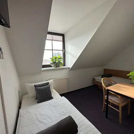 Und Monteurzimmer Mit Kueche Und Waschmaschine Hotel Ollendorf (Sommerda)