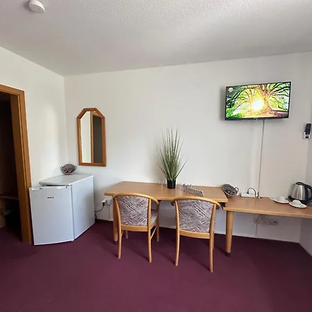 Und Monteurzimmer Mit Kueche Und Waschmaschine *