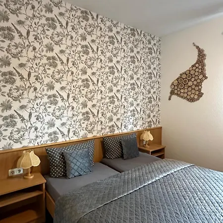 Hotel Und Monteurzimmer Mit Kueche Und Waschmaschine *