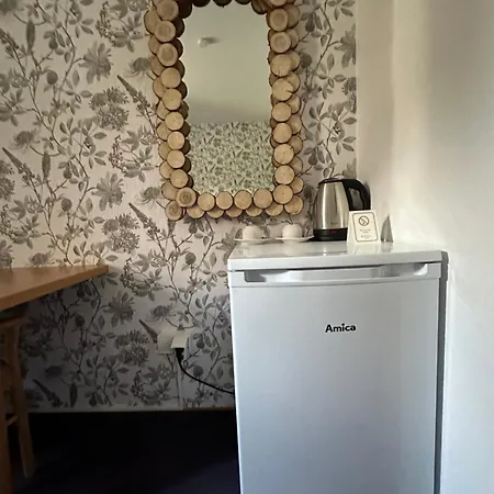 Und Monteurzimmer Mit Kueche Und Waschmaschine *