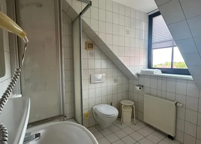 Szálloda Und Monteurzimmer Mit Kueche Und Waschmaschine