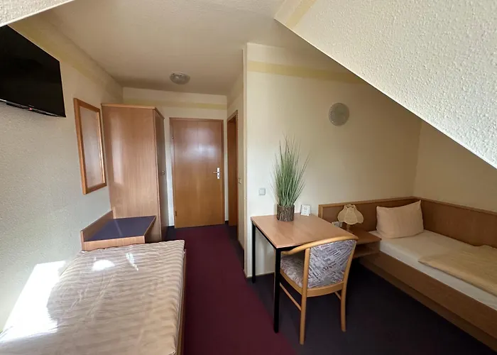 Und Monteurzimmer Mit Kueche Und Waschmaschine Szálloda Ollendorf (Sommerda)