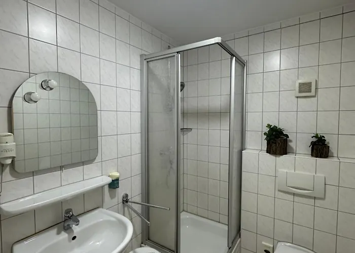 Und Monteurzimmer Mit Kueche Und Waschmaschine Szálloda