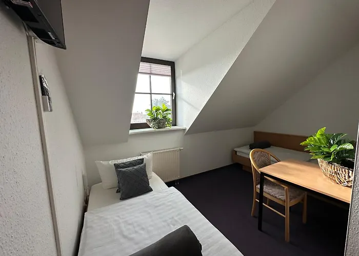 Und Monteurzimmer Mit Kueche Und Waschmaschine Szálloda Ollendorf (Sommerda)