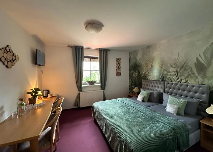 Szálloda Und Monteurzimmer Mit Kueche Und Waschmaschine