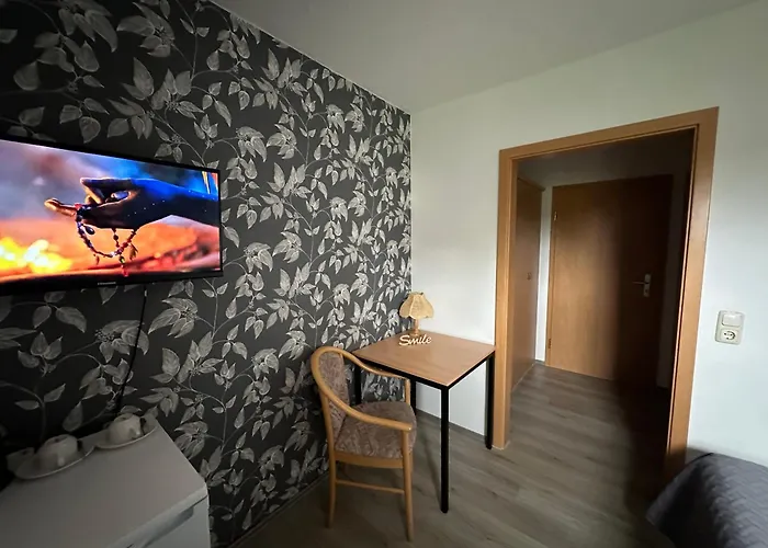 Und Monteurzimmer Mit Kueche Und Waschmaschine Szálloda *