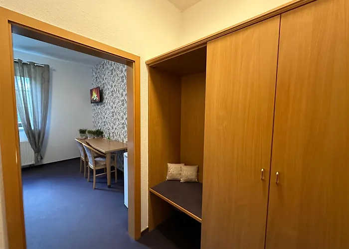 Szálloda Und Monteurzimmer Mit Kueche Und Waschmaschine