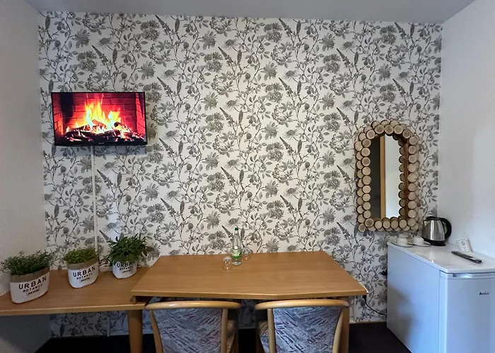 Und Monteurzimmer Mit Kueche Und Waschmaschine Szálloda *