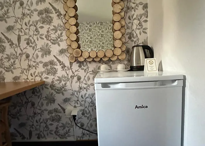 Und Monteurzimmer Mit Kueche Und Waschmaschine *