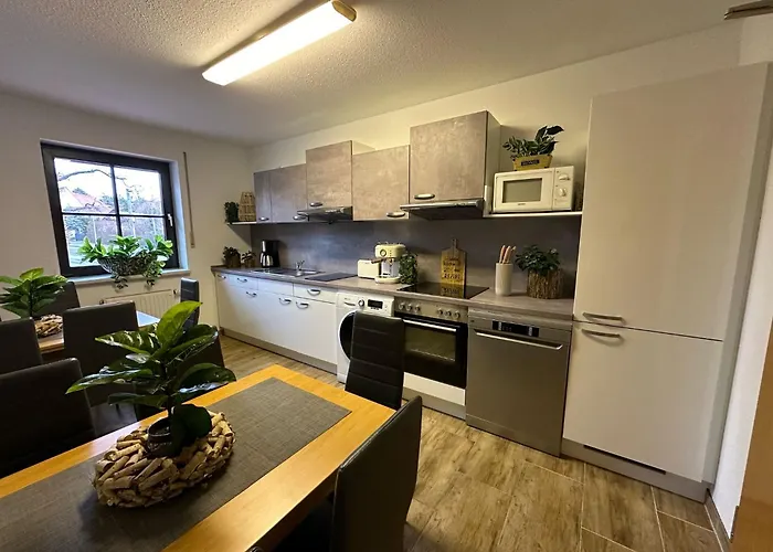 Szálloda Und Monteurzimmer Mit Kueche Und Waschmaschine